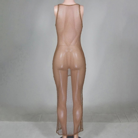 👙NET COVERUP   $25 - Picture 3 of 4